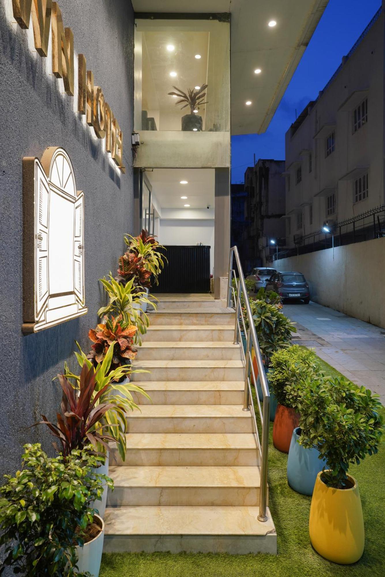 Uptown Hotel Nagpur Bagian luar foto